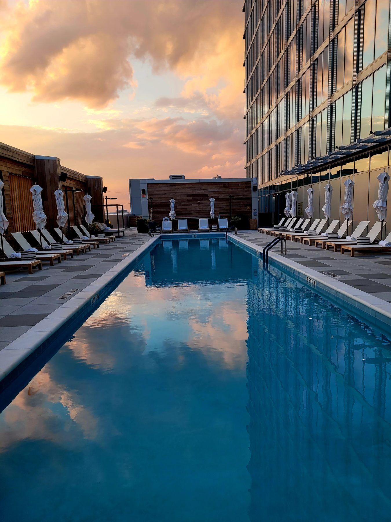 Make a splash in The Conrad's rooftop outdoor pool, an urban oasis offering breathtaking city views. Unlike other hotels, Conrad Nashville provides complimentary cabanas, ensuring a touch of exclusivity and relaxation. The pool deck is impeccably clean, with attentive staff ready to cater to your every need.